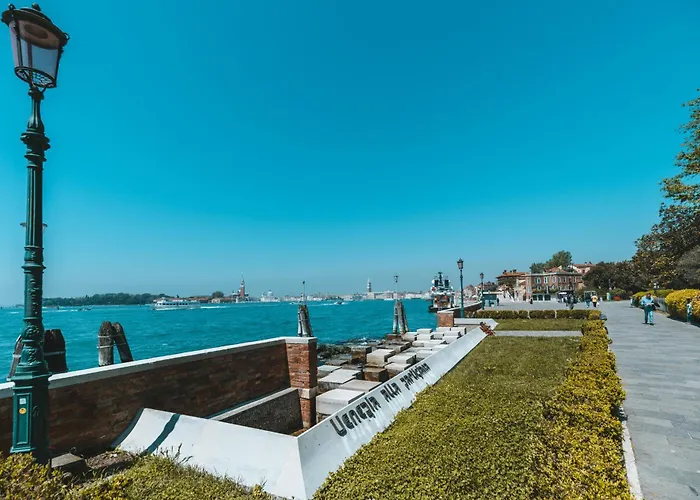 Ca Zorzi - 2 Minutes From Biennale & Canal View - Ape G